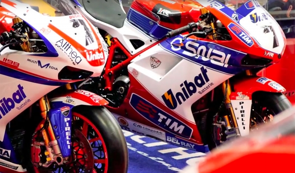 Visita Pompone al museo "Moto dei Miti"