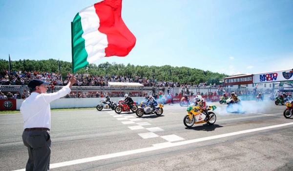 A Varano con le Ducati di soci e amici del Pompone